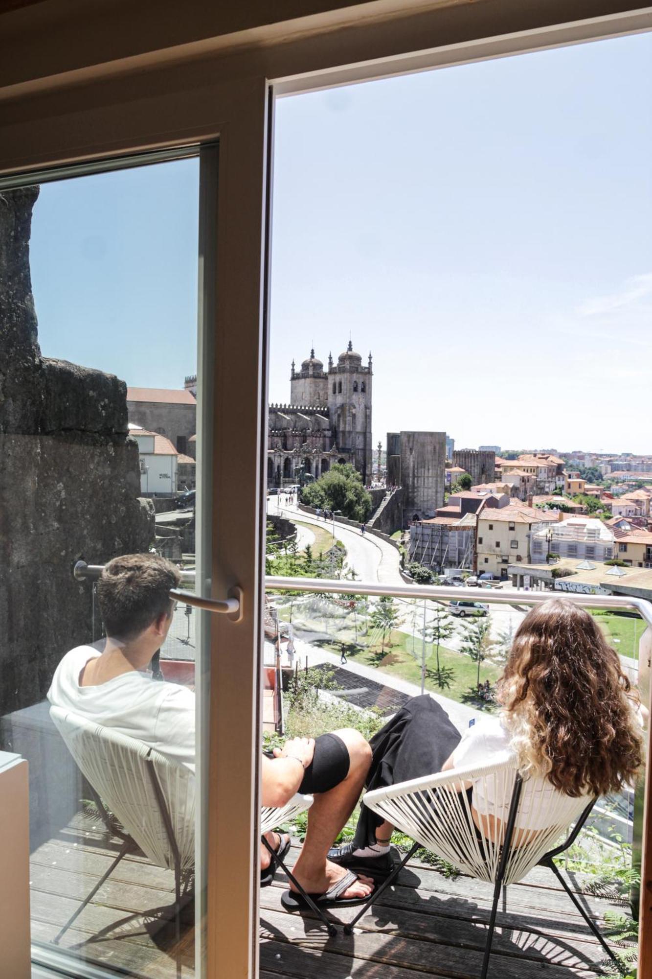 One Ribeira Porto