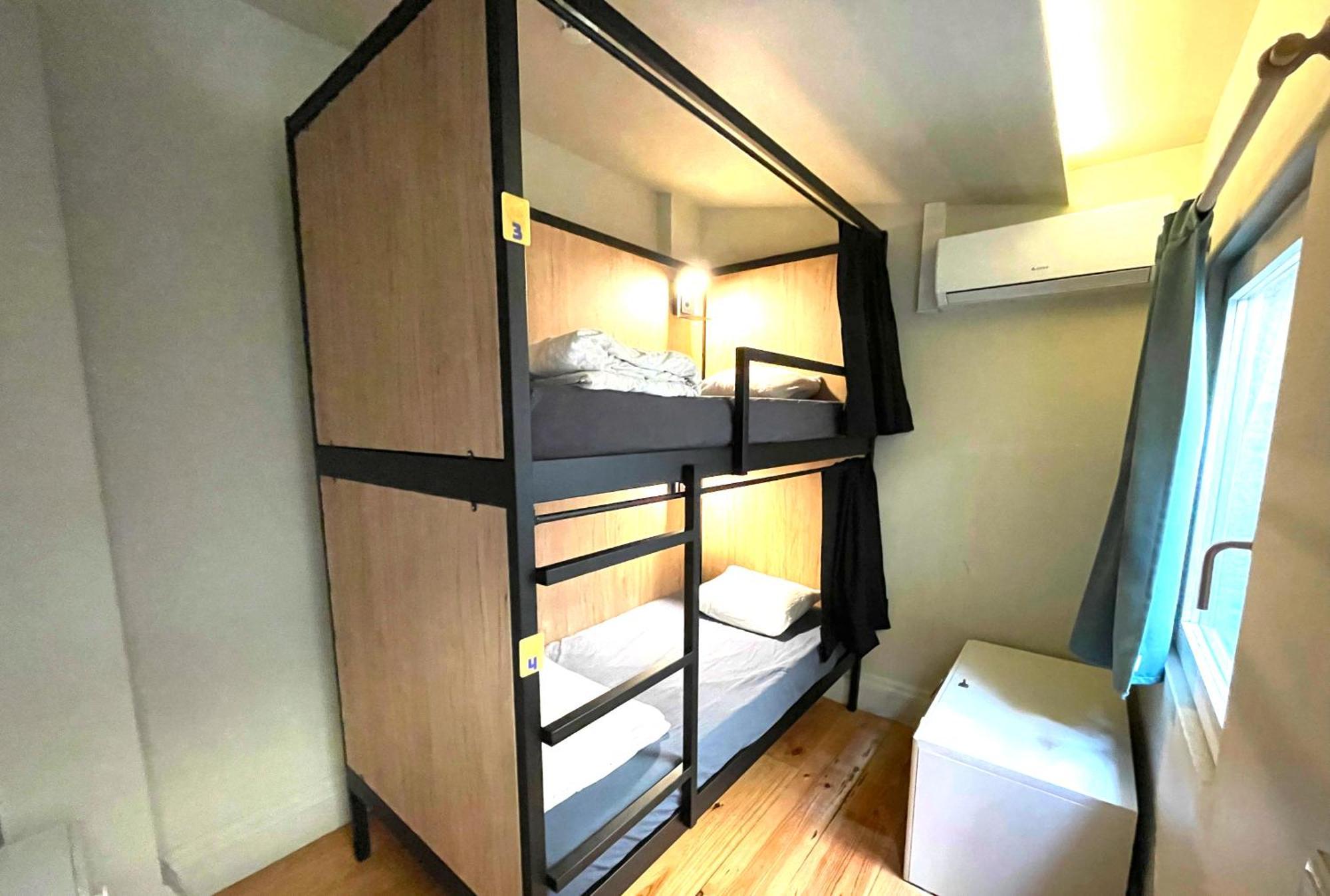 Onefam Ribeira Hostel Porto