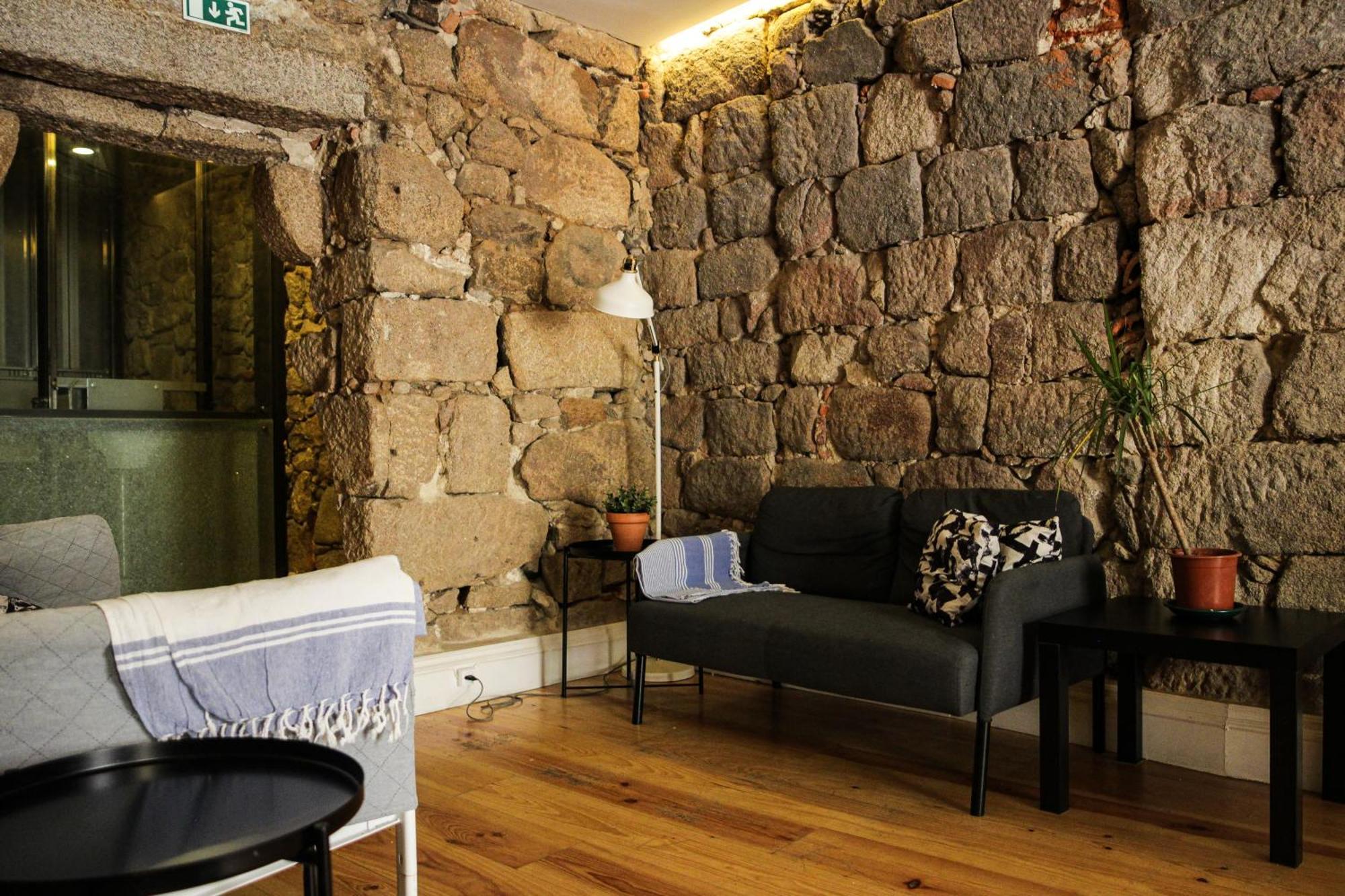 Onefam Ribeira Hostal *